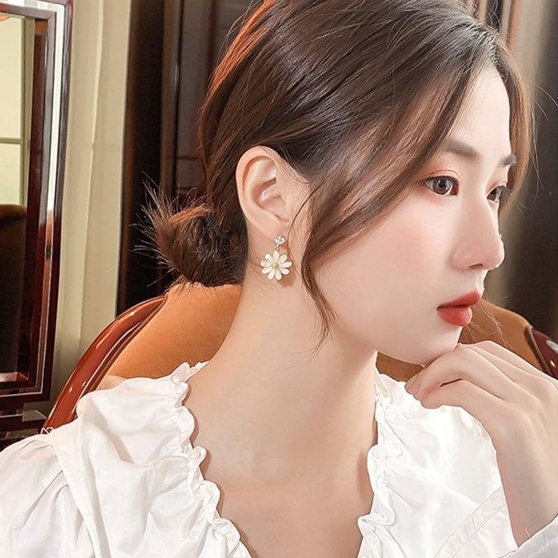 美人度アップ チャーミング 合わせやすい イアリング アクセサリー<isf-3066>