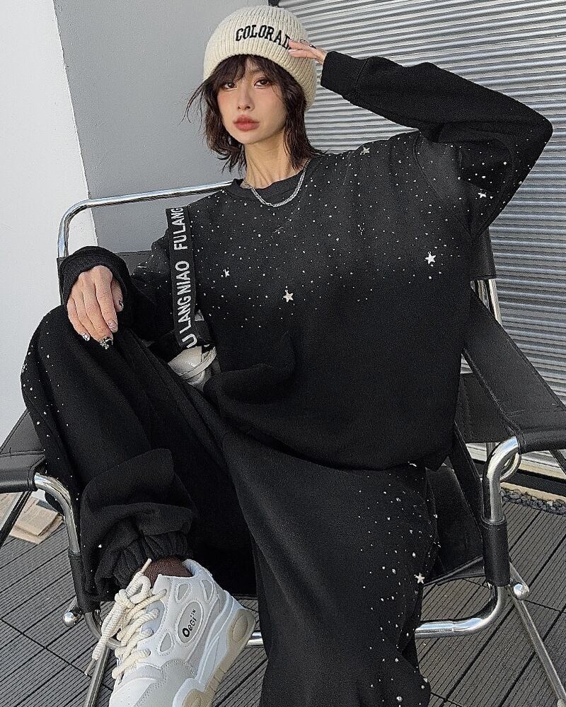 【裏起毛】大好評 ブラック 星柄ロゴゆったり厚手スウェット トップス<S-4775>