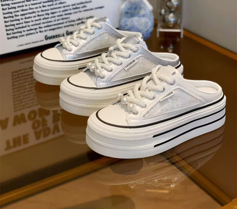 超人気 スリッポン メッシュサンダル スリッパ ミュール 通気性 ヒール4cm プラットフォームソールスニーカーミュール 全2色<S-8551>