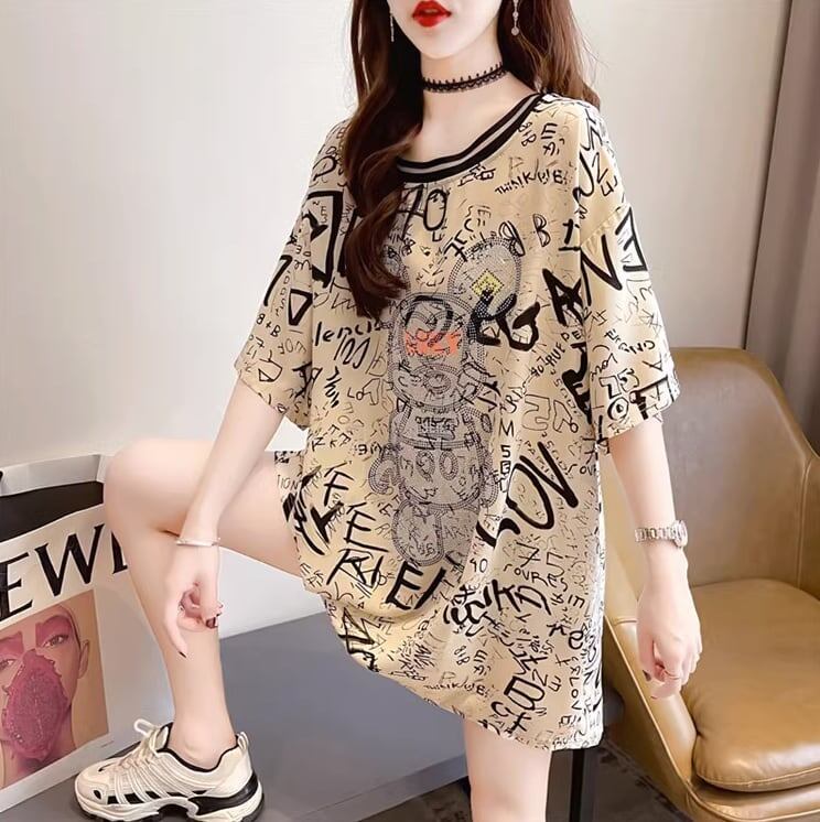 すっきりとしたデザインとバックオープンの半袖Tシャツ<S-5056>