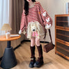 スタイルアップ効果抜群 ストライプ柄 個性的なデザイン 2色選択ニットトップス<S-10585>