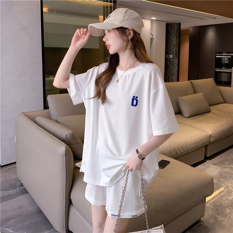 話題沸騰中 カジュアル 肌触り抜群 全3色 半袖 Tシャツ ショートパンツ セットアップ ＜S-8973＞
