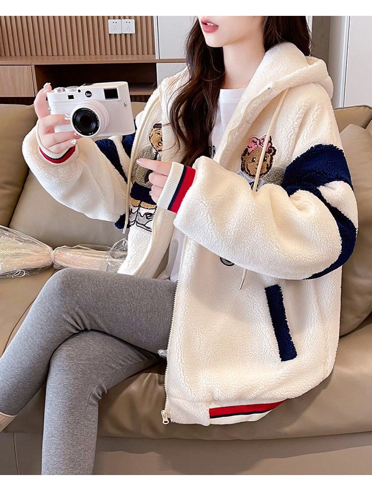 大活躍 全二色トップス 熊柄刺繍ロゴボアフルジップパーカー ＜S-4440＞