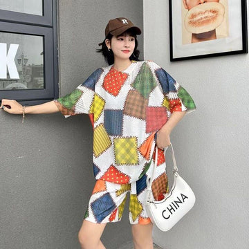 絶対欲しい アイスシルクニット ジオメトリック柄 半袖 Tシャツ ショートパンツ セットアップ ＜S-8983＞
