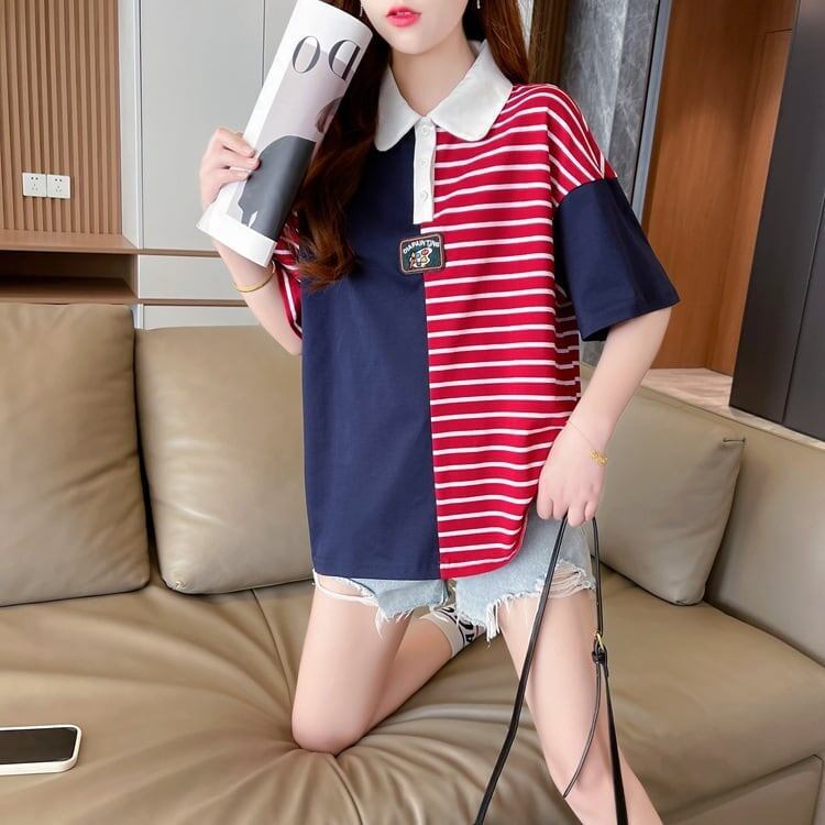 遊び心のあるエレガンスをあしらったピンクカラー、コントラストストライプの半袖Tシャツ<S-2955>