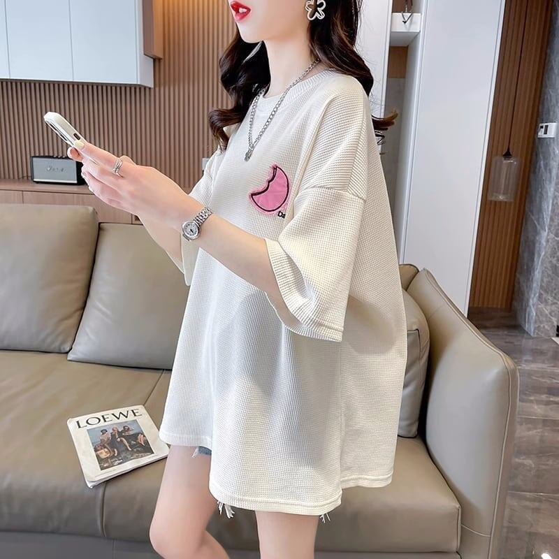 可愛いピンク月柄 Tシャツ 刺入り 丸襟 半袖＜S-2832＞