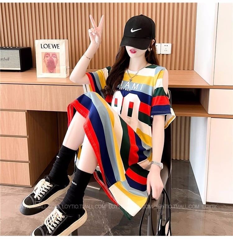 人気爆発中 ストライプ柄Tシャツ オープンショルダー ＜S-2842＞