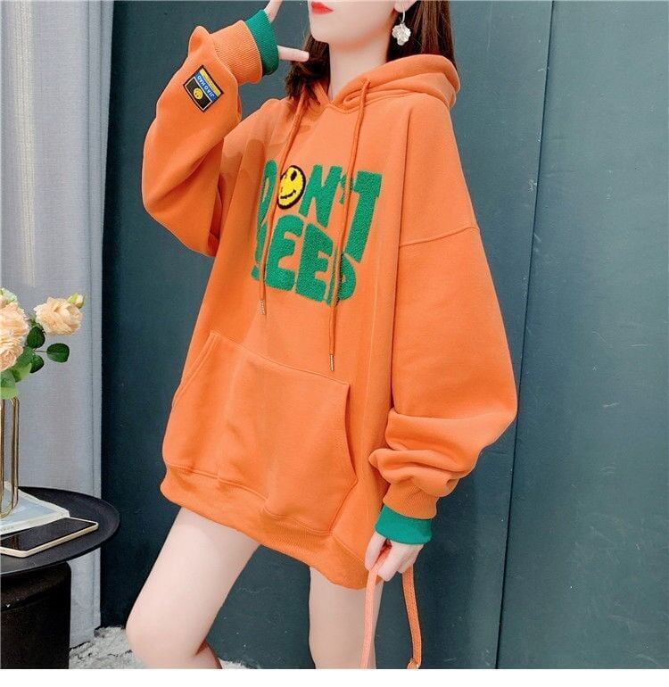 ルーズなレイジースタイルの刺繍入り薄手のフード付きトップ<S-5063>