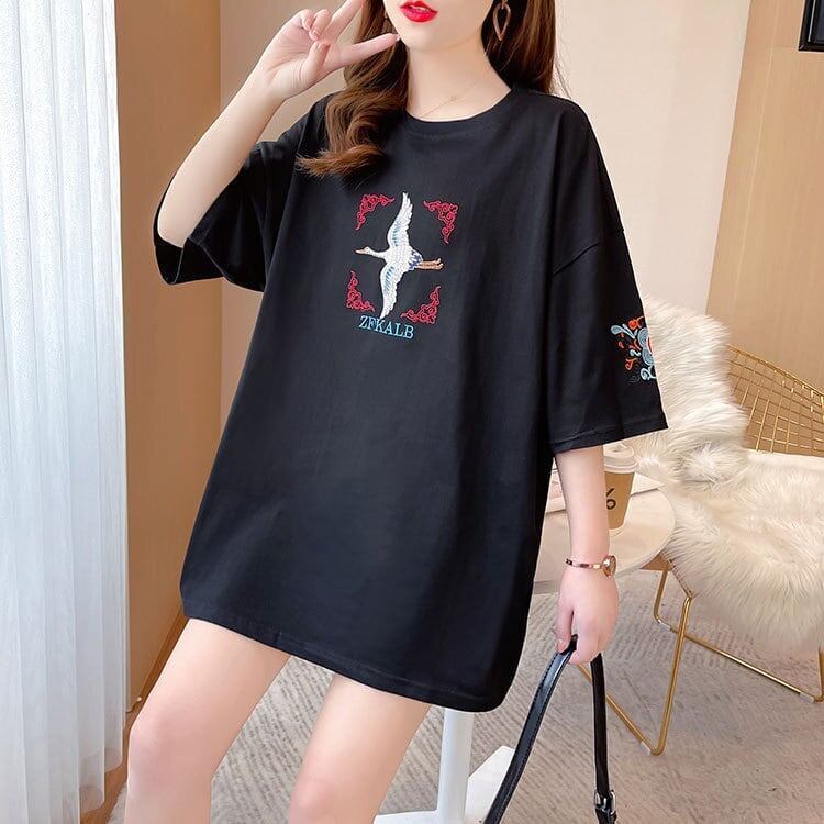 質感のいい 刺Tシャツ ラウンドネック 白 黒 ゆったり半袖＜S-3013＞