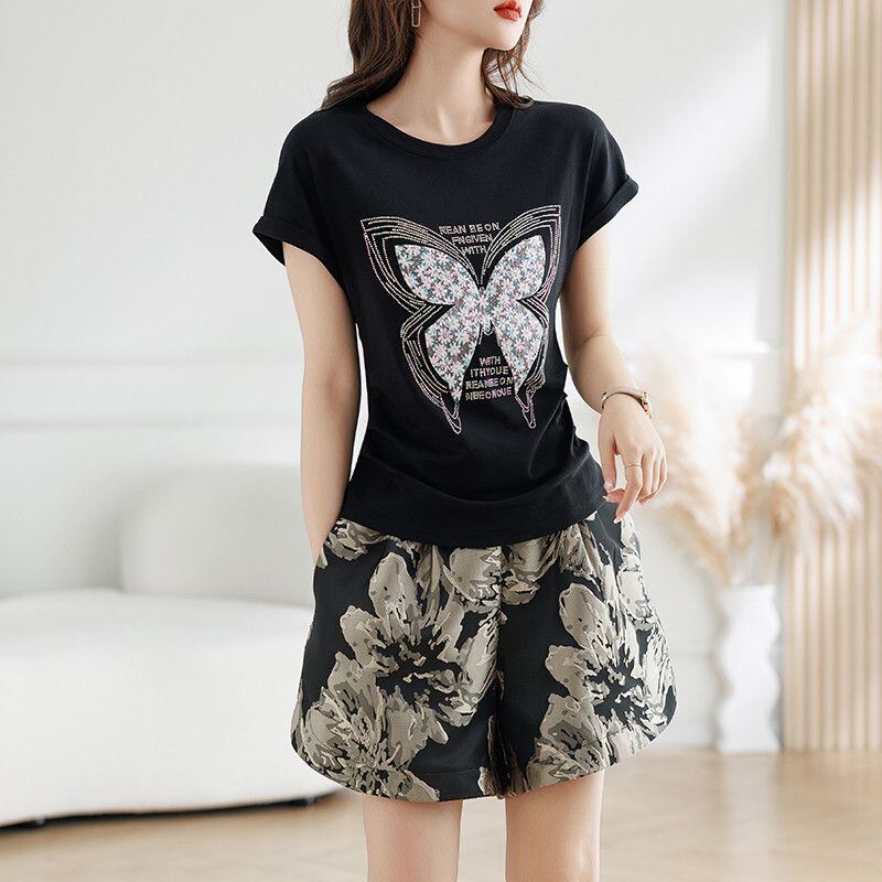 話題沸騰中 上品 着心地良い カジュアル 半袖 Tシャツ ショートパンツ セットアップ ＜S-8905＞