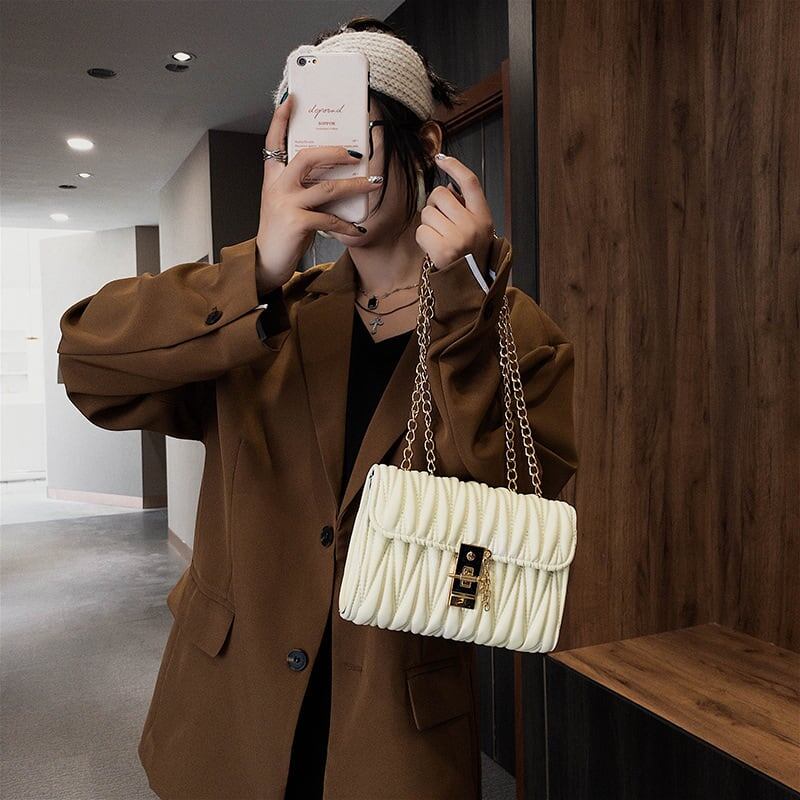 オシャレ感たっぷり メッセンジャーバッグ シンプル ショルダーバッグ＜S-3375＞