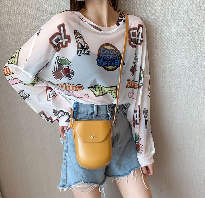 超人気 ルーズ 個性派 日焼け防止に透け感 Tシャツ＜S-8052＞