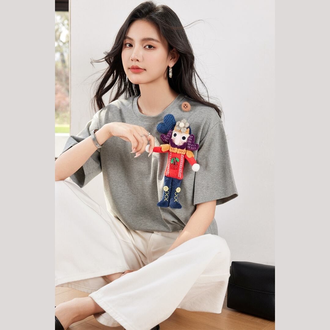 超人気 目を奪われる 流行新作 ぬいぐるみ付 半袖Tシャツ<S-9273>