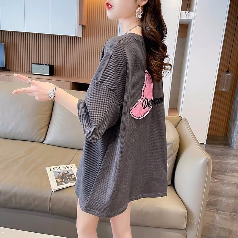 可愛いピンク月柄 Tシャツ 刺?入り 丸襟 半袖＜S-2832＞