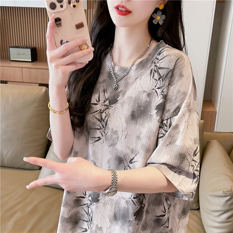 新商品 高級感溢れる オシャレ度満点 2色選択可 Tシャツ カットソー＜S-8277＞