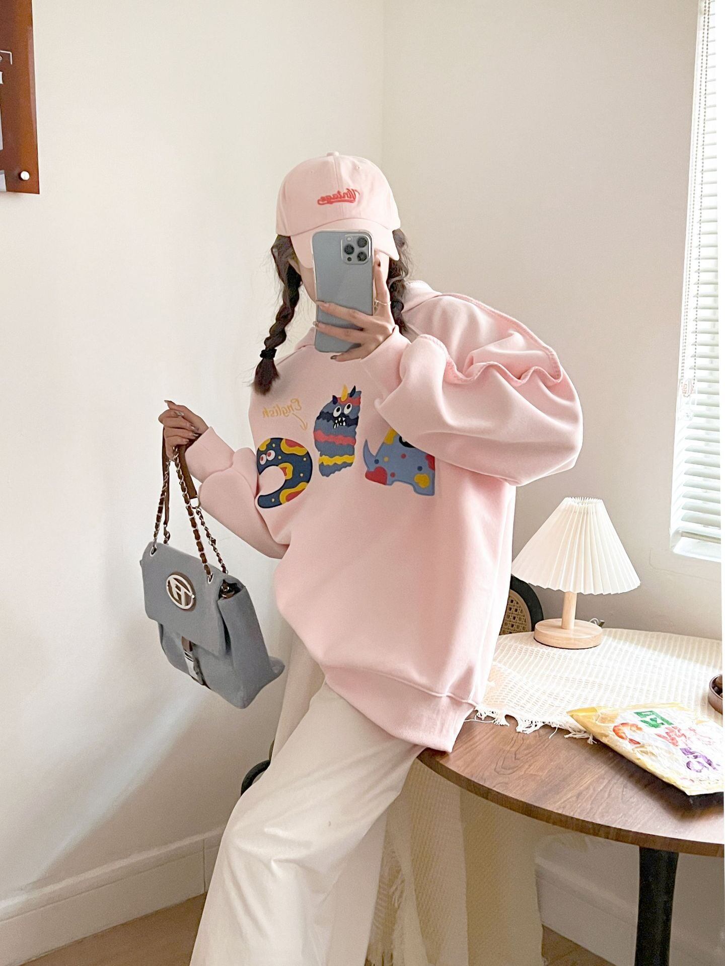 大人可愛い ゆったり 刺?ロゴ パーカ 全4色トップス＜S-4811＞