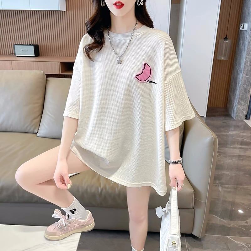 可愛いピンク月柄 Tシャツ 刺?入り 丸襟 半袖＜S-2832＞