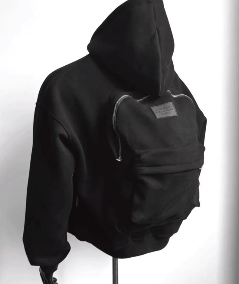 大注目 立体フェイクバックパックデザイン 2色展開 ユニセックス ジップパーカー＜S-12639＞