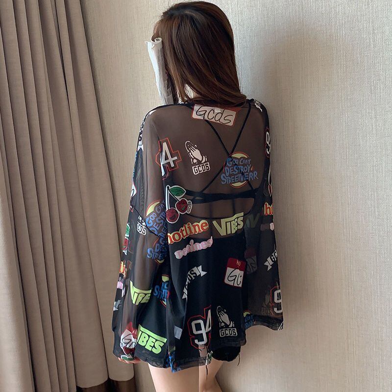超人気 ルーズ 個性派 日焼け防止に透け感 Tシャツ＜S-8052＞