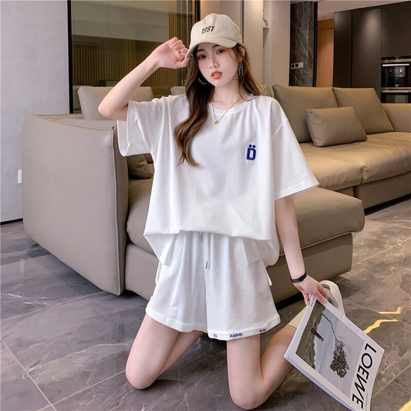 話題沸騰中 カジュアル 肌触り抜群 全3色 半袖 Tシャツ ショートパンツ セットアップ ＜S-8973＞