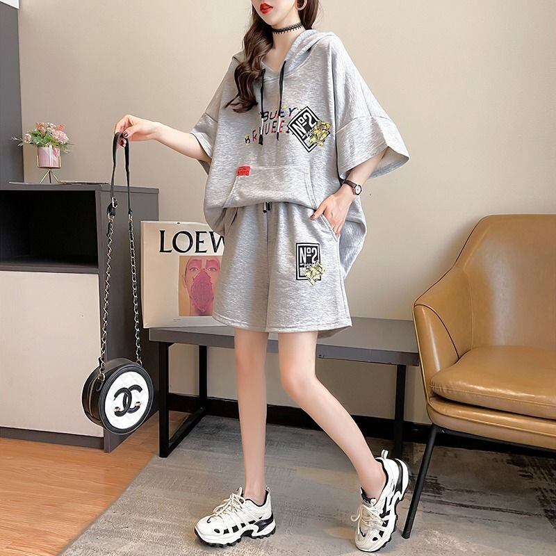 夏に嬉しい機能付き  カジュアル 半袖Ｔシャツⅹパンツセット全2色<S-11282>