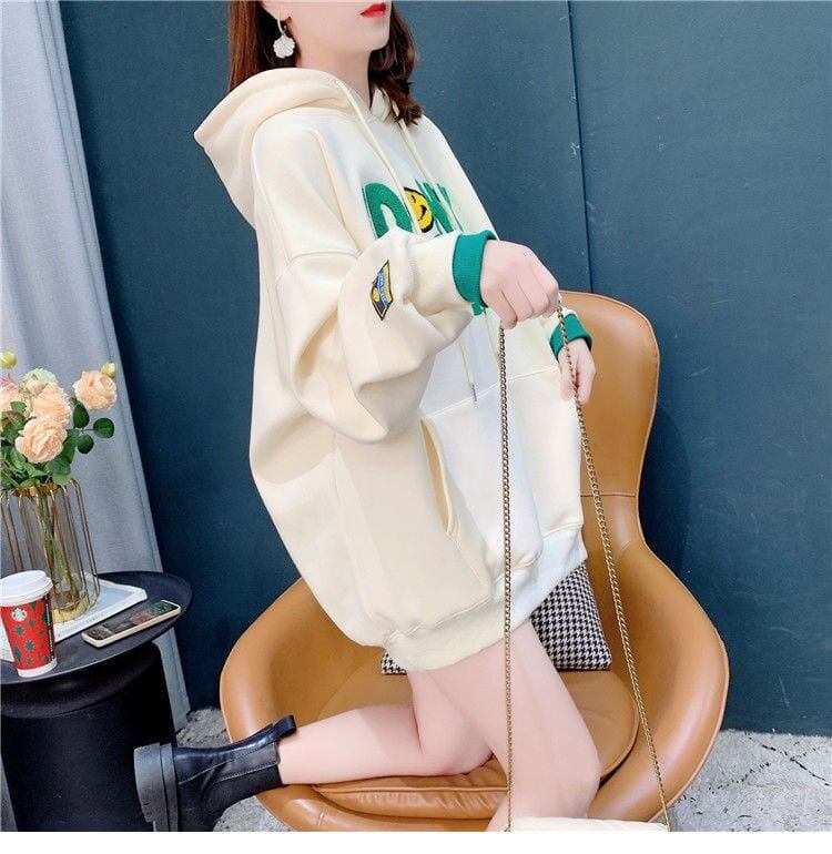 ルーズなレイジースタイルの刺繍入り薄手のフード付きトップ<S-5063>