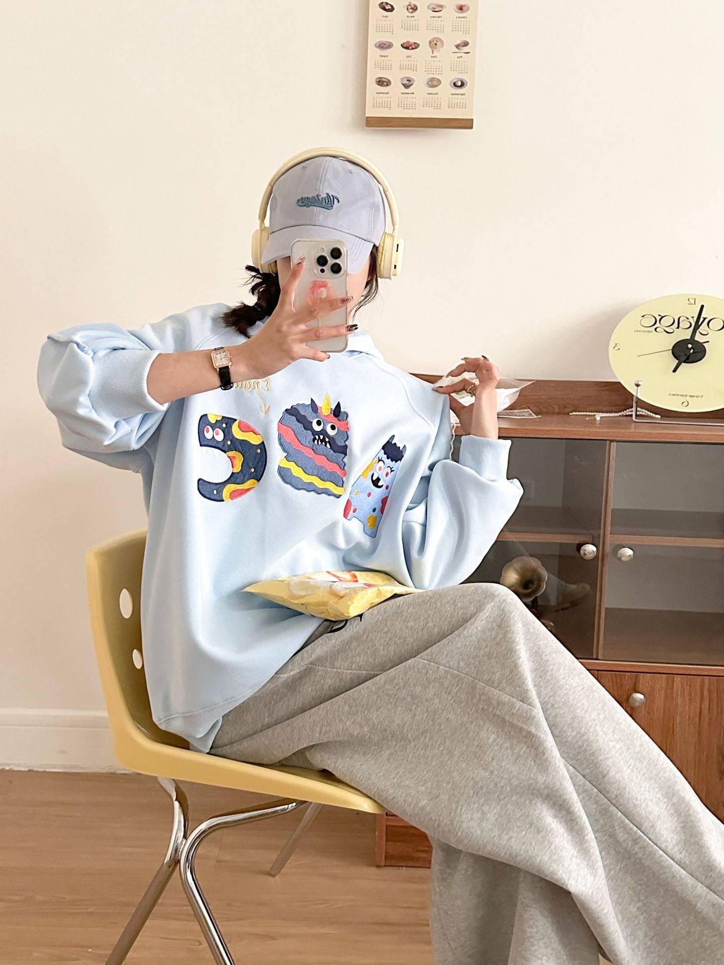 大人可愛い ゆったり 刺ロゴ パーカ 全4色トップス＜S-4811＞