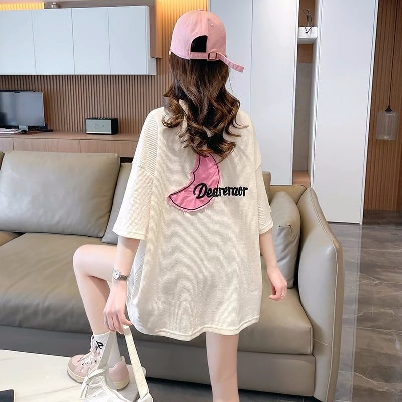 可愛いピンク月柄 Tシャツ 刺?入り 丸襟 半袖＜S-2832＞