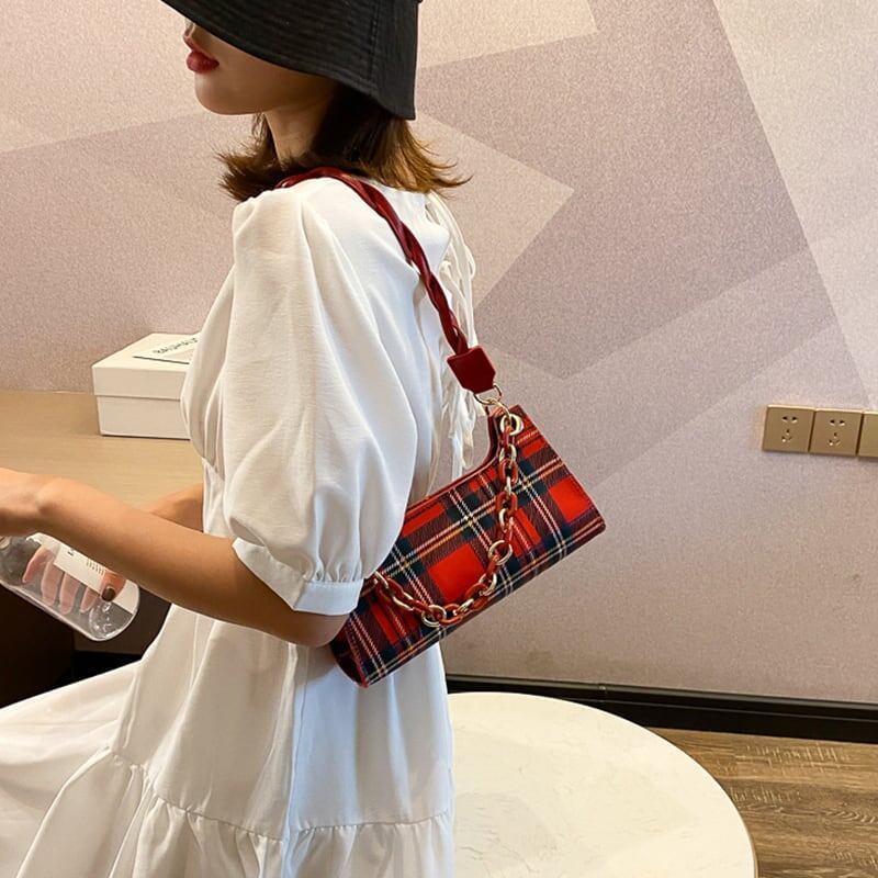 オシャレ度満点 ショルダーバッグ 合わせやすい ハンドバッグ＜S-3415＞