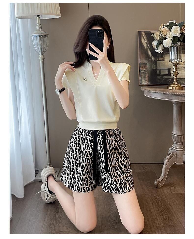好感度UP ラウンドネック 上質 半袖Ｔシャツ ショートパンツ セットアップ <S-8709>