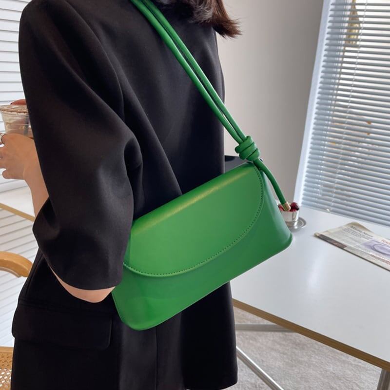 オシャレ度満点 無地 カジュアル ショルダーバッグ＜S-2850＞