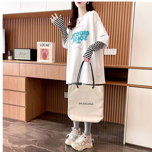 絶対流行 カジュアル アバンギャルド レイヤード風 プリント全3色 Tシャツ＜S-9587＞