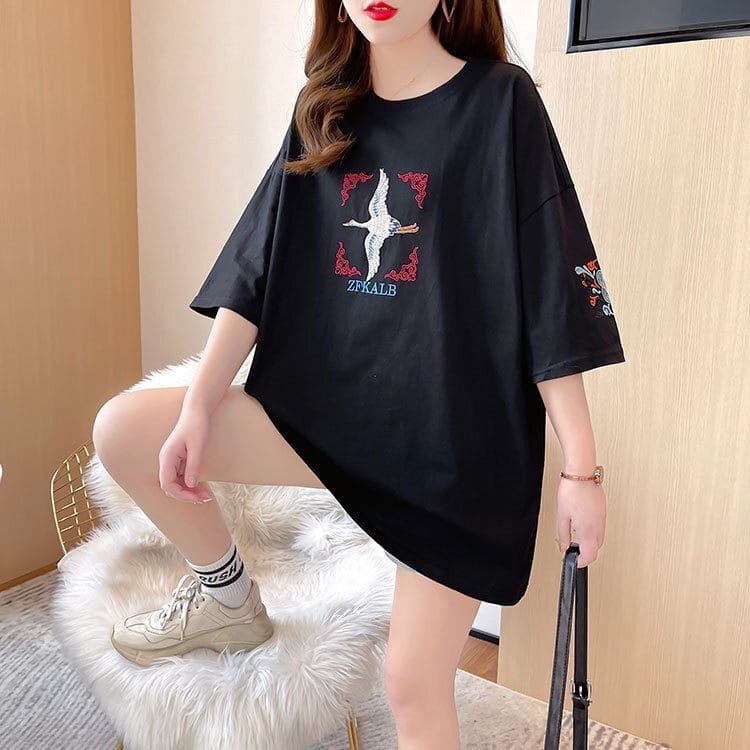 質感のいい 刺?Tシャツ ラウンドネック 白 黒 ゆったり半袖＜S-3013＞