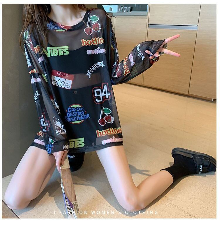 超人気 ルーズ 個性派 日焼け防止に透け感 Tシャツ＜S-8052＞