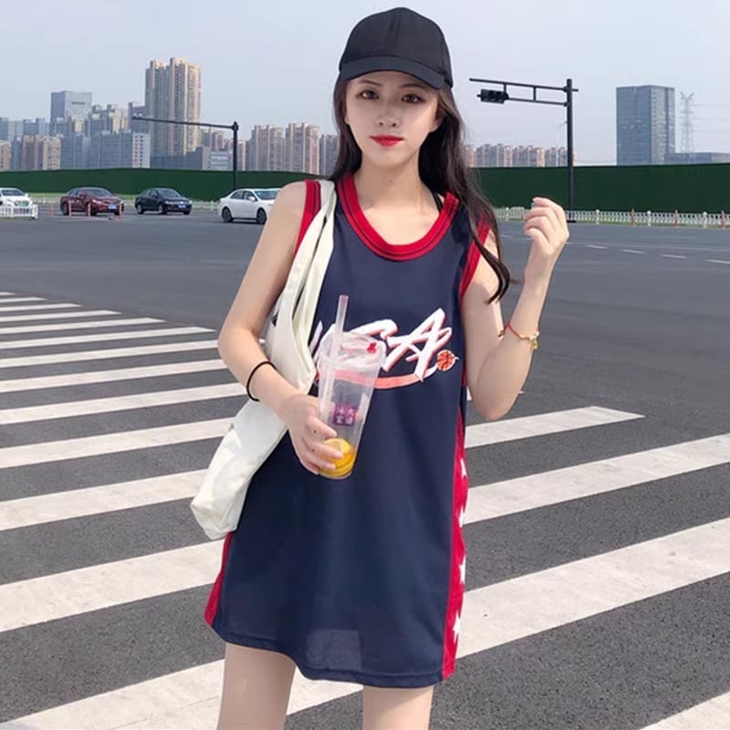 キュートでハンサムなスポーツスタイルのベストドレスバスケットボールユニフォームルーズミッドレングスノースリーブTシャツトップ   ＜S-2853＞