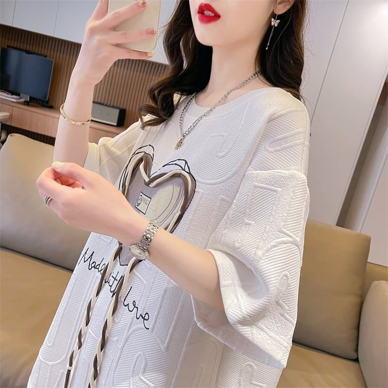 着心地良い ハート 立体風 プリントTシャツ 三色 ゆったり半袖＜S-2933＞