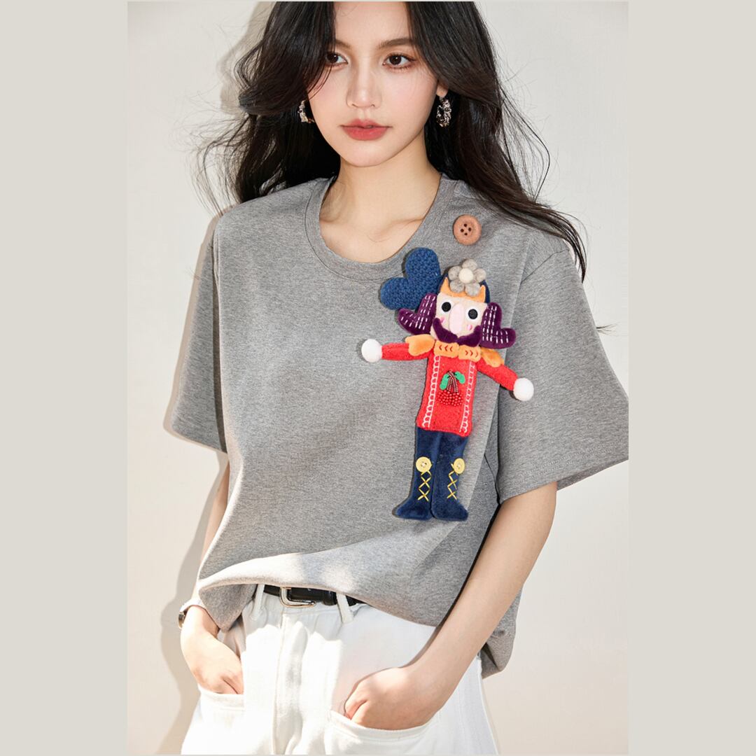 超人気 目を奪われる 流行新作 ぬいぐるみ付 半袖Tシャツ<S-9273>