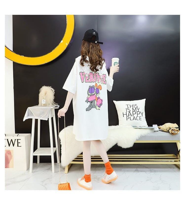 デザインセンスのあるミドル丈のトレンドプリントドールカラー半袖Tシャツワンピース<S-3018>