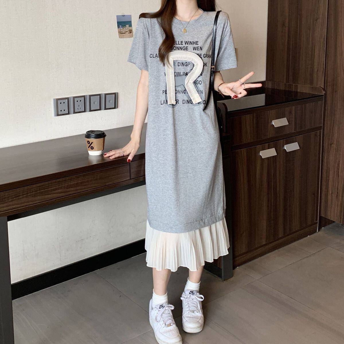 絶対流行 デザイン性抜群 美人度アップ 2色選択可 ワンピース<S-11127>