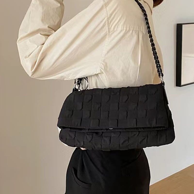 オシャレ度満点  高級感溢れる メッセンジャーバッグ＜S-3319＞