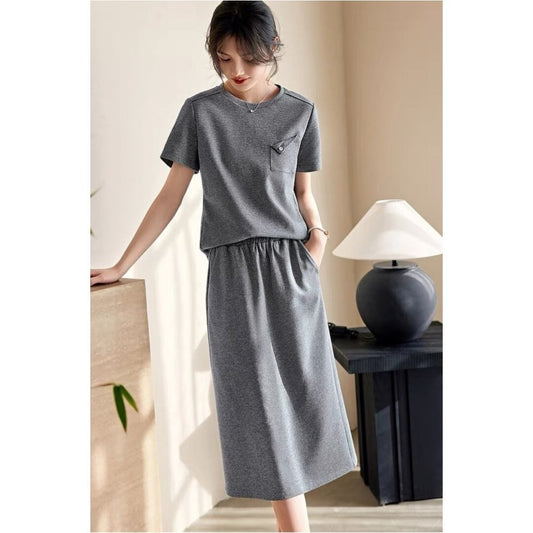 主役級の存在感！ カジュアル 超人気 定番シンプル 半袖Ｔシャツ＋スカート<S-8969>