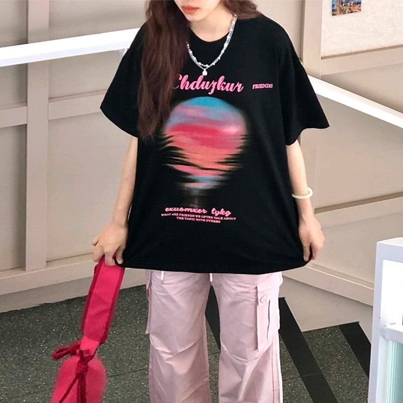 夏新作 プリントTシャツ 夕日 黒 ゆったり半袖＜S-2959＞