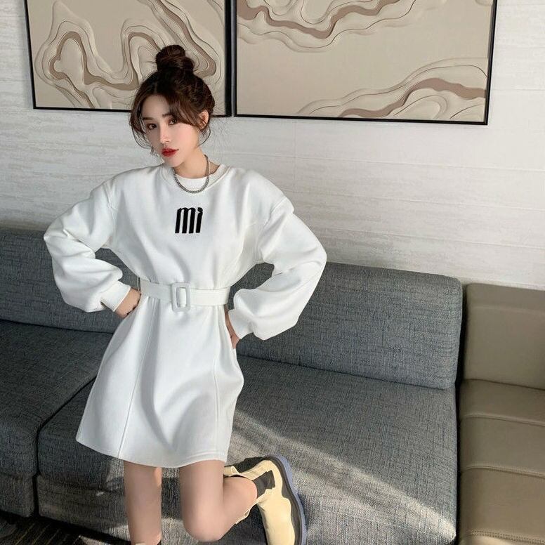絶対流行 デザイン性抜群 美人度アップ 2色選択可 ワンピース<S-9496>