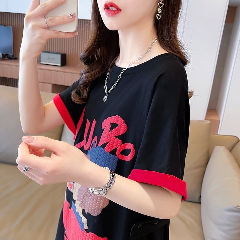 気質とデザインセンスを備えた対照的な色の漫画半袖Tシャツ<S-2990>