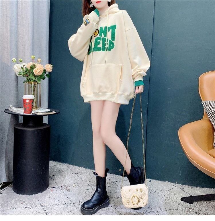 ルーズなレイジースタイルの刺繍入り薄手のフード付きトップ<S-5063>