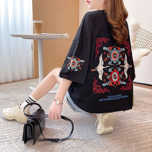 質感のいい 刺?Tシャツ ラウンドネック 白 黒 ゆったり半袖＜S-3013＞
