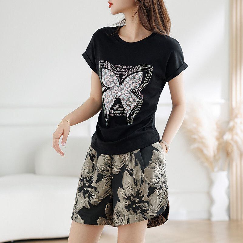 話題沸騰中 上品 着心地良い カジュアル 半袖 Tシャツ ショートパンツ セットアップ ＜S-8905＞