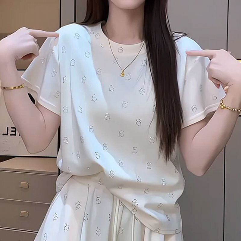 絶対欲しい アバンギャルド ファッション ホットダイヤモンド 2色 半袖 Tシャツ ショートパンツ セットアップ<S-8842>