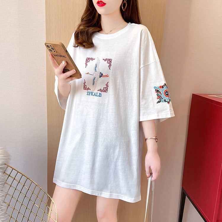 質感のいい 刺?Tシャツ ラウンドネック 白 黒 ゆったり半袖＜S-3013＞