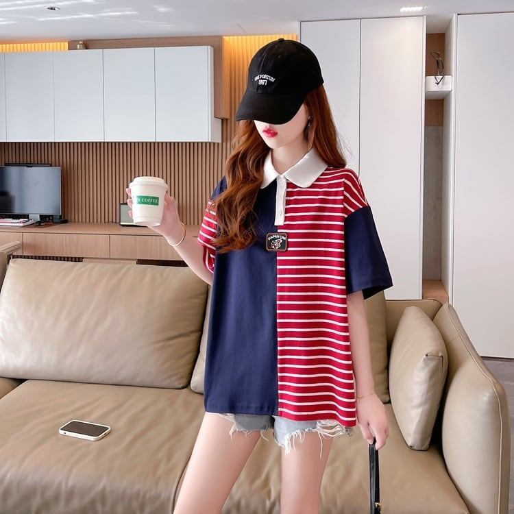 遊び心のあるエレガンスをあしらったピンクカラー、コントラストストライプの半袖Tシャツ<S-2955>